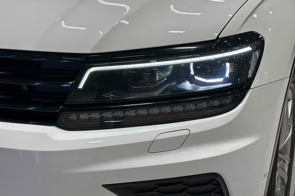 Volkswagen Tiguan - 4